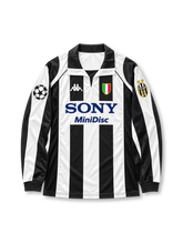 Juventus 1997/98 UEFA Champions League Home Long Sleeve Jersey Alessandro Del Piero #10, classic black and white striped Kappa soccer shirt featuring long sleeves, the Juventus club crest, Sony MiniDisc sponsor logo, and Del Piero name and number 10 on the back.