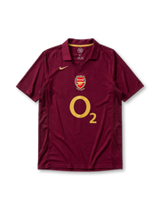 Arsenal 2005/06 home jersey in maroon and gold with commemorative Highbury 1913-2006 crest