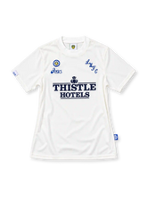 Leeds United 1995/96 white home jersey featuring blue ASICS branding, LUFC chest lettering, and navy Thistle Hotels sponsor, front view.