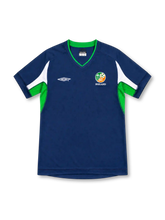 Ireland 2002 navy third soccer jersey by Umbro with green V-neck trim, white sleeve panels, green side inserts and FAI crest.