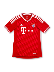 Bayern Munich 2013/14 Bundesliga home jersey by adidas in red with subtle diamond graphics, white shoulder stripes, white-trimmed V-neck and sleeve cuffs, four-star club crest, Deutsche Telekom sponsor, and ClimaCool branding.