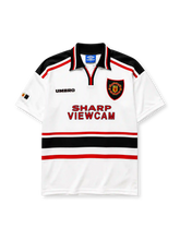 Manchester United 1998-99 away jersey in white with black banding