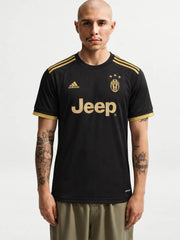 Juventus 2015/16 Third Jersey