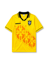 Brazil 1993-94 home jersey with repeated crest graphic