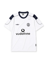 Manchester United 2000-01 white away retro football jersey with Vodafone sponsor