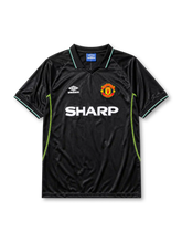 Manchester United 1998-99 black third retro football jersey with Sharp sponsor