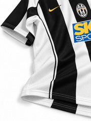 Juventus 2004-05 Home Jersey
