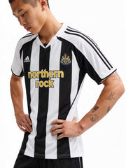 Newcastle United 2005/06 Home Jersey