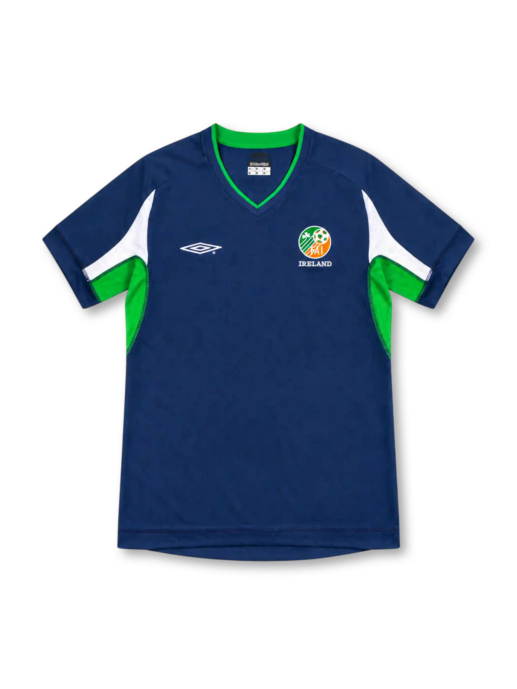 Ireland 2002 navy third soccer jersey by Umbro with green V-neck trim, white sleeve panels, green side inserts and FAI crest.