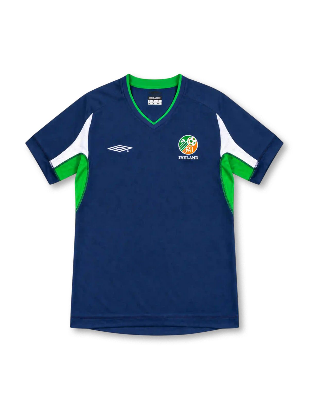 Ireland 2002 navy third soccer jersey by Umbro with green V-neck trim, white sleeve panels, green side inserts and FAI crest.