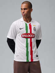 Juventus 2010/11 Away Jersey
