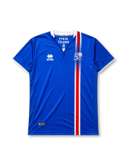 Iceland 2016-17 home jersey, front view, blue body with red white and blue central stripe, white point collar with For Iceland text, Errea logo, KSÍ crest