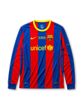 Barcelona 2010-11 home long-sleeve jersey, front view, blue and garnet vertical stripes, yellow-trimmed crew-neck collar, yellow Nike swoosh, Final London 2011 commemorative text, Barcelona crest, yellow unicef sponsor logo, Catalan motto text on sleeve