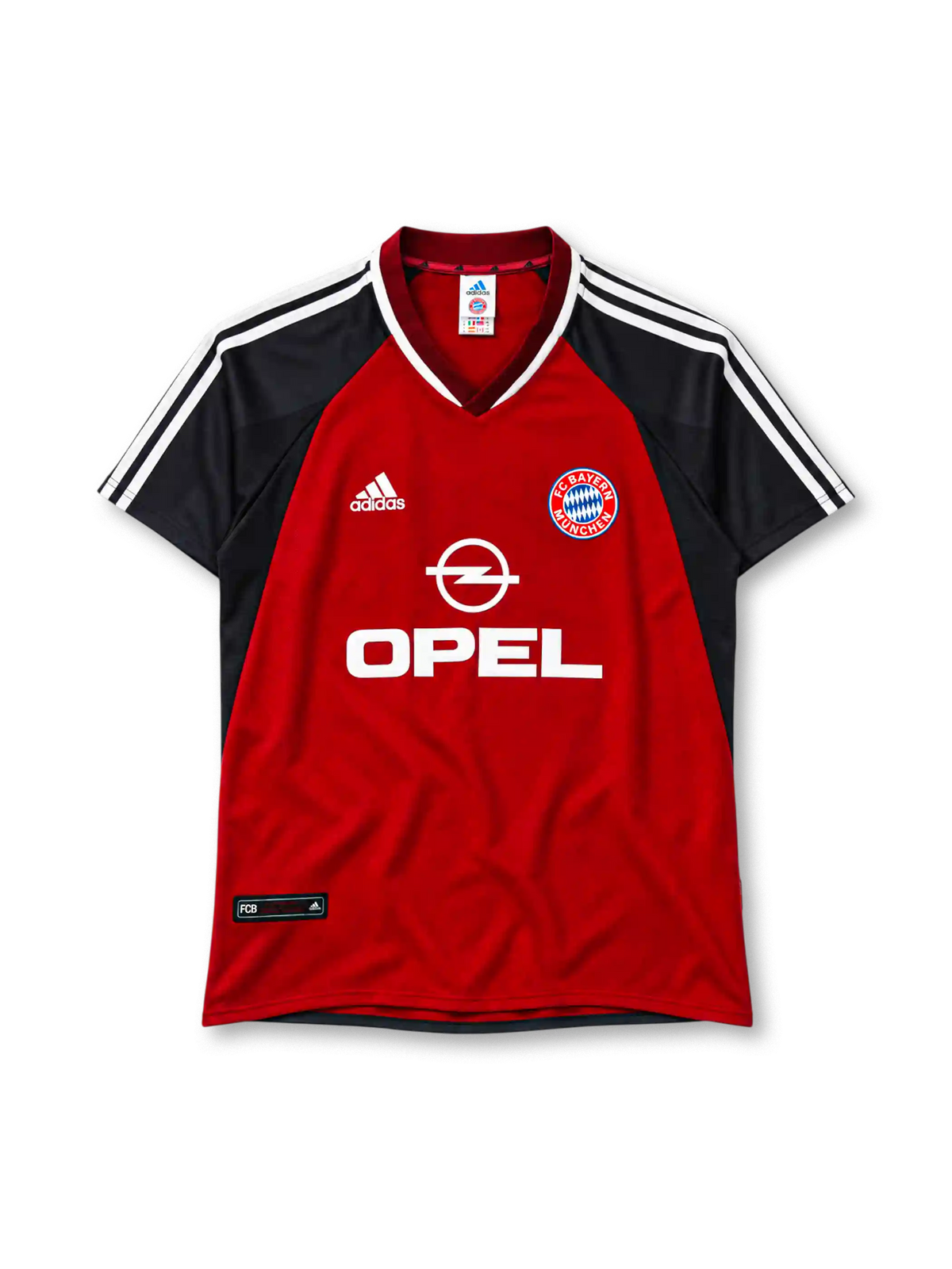 Bayern Munich 2001-02 home jersey in red with Opel sponsor and black raglan sleeves