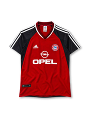Bayern Munich 2001-02 home jersey in red with Opel sponsor and black raglan sleeves