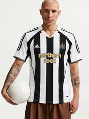 Newcastle United 2005-06 Home Jersey