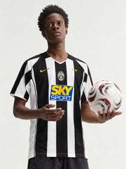 Juventus 2004-05 Home Jersey