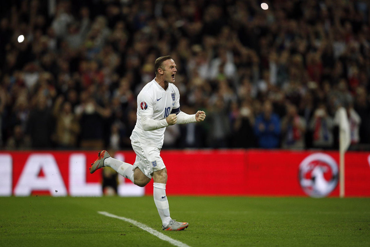 Power defines complete forwards. Wayne Rooney｜Icon Collection